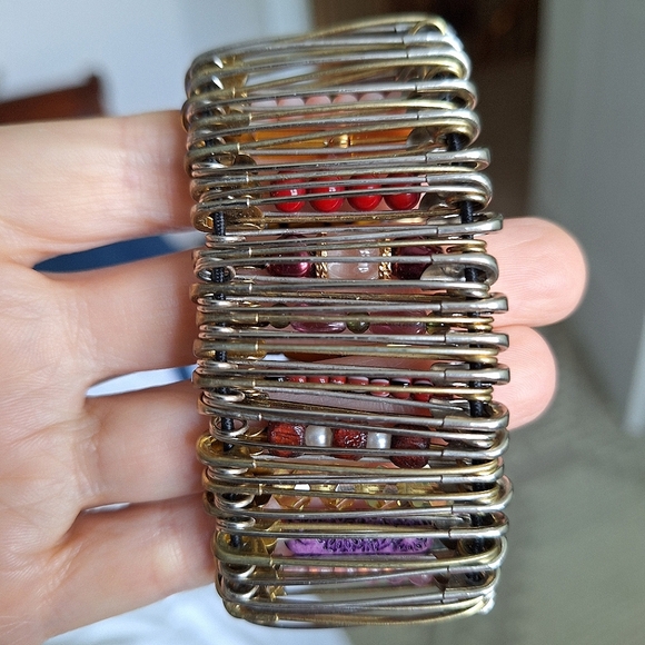 Safety Pin Multi Beaded Bracelet - Picture 10 of 10